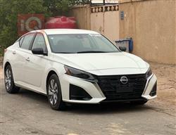 نيسان ألتيما